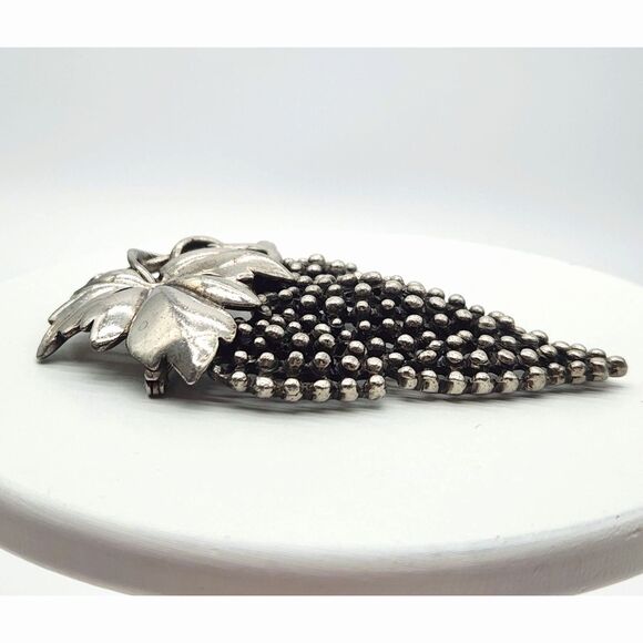 Mid Century Grape Cluster 3.5" Brooch Raised Bead Texture Oxidized Silver Tone - Picture 4 of 8